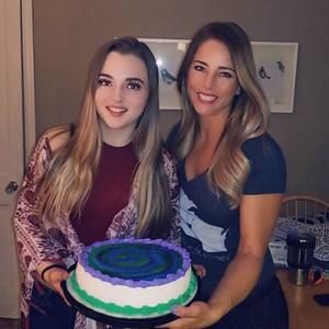 Meet your Posher, Marissa